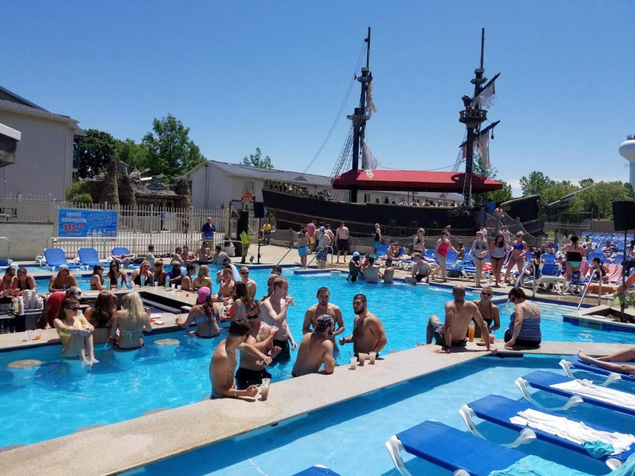 Grand Islander Hotel Put-in-Bay Buitenkant foto