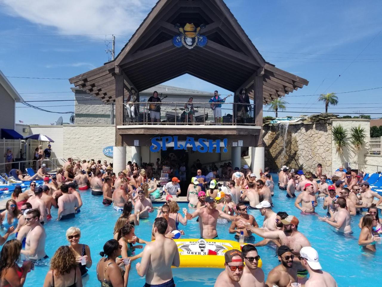 Grand Islander Hotel Put-in-Bay Buitenkant foto